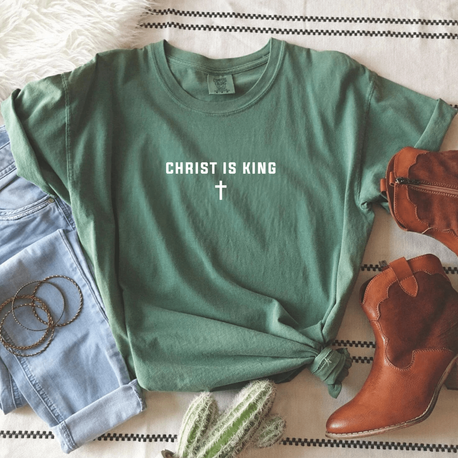 Christ Is King Cross Christian Faith Graphic Jesus T-Shirt - Hollow Point Society - T-Shirt
